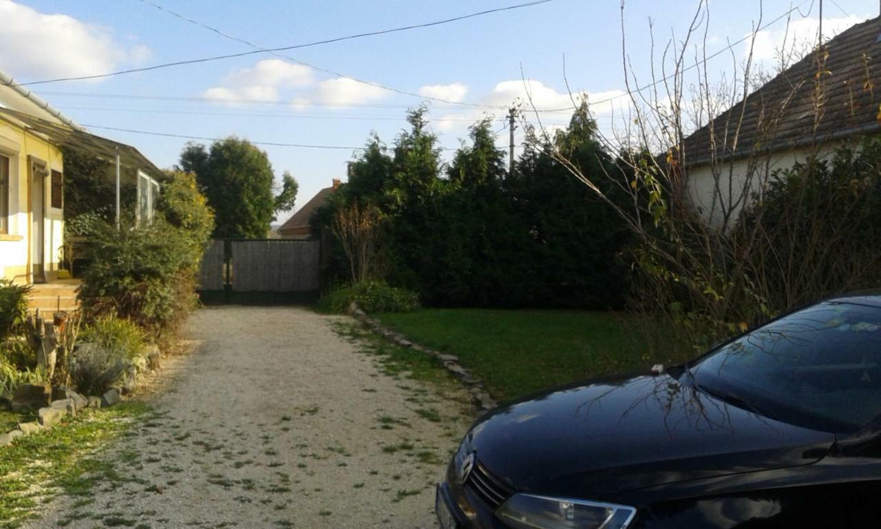Bochmann Cottage Zalaszanto Exterior foto
